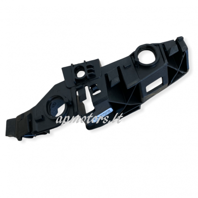 Front bumper support bracket (right) 1